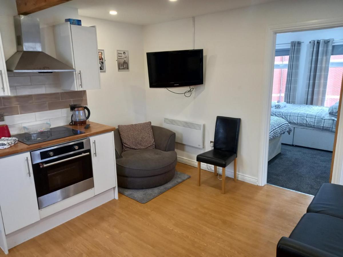 Apartment With Roof Terrace Close To City Centre Cardiff Buitenkant foto