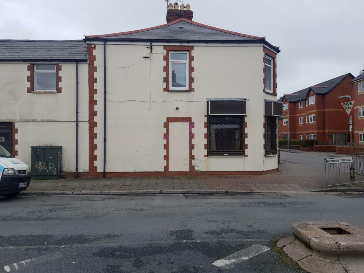 Apartment With Roof Terrace Close To City Centre Cardiff Buitenkant foto